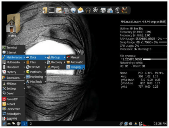 Featuring JWM as its window manager, 4MLinux easily manages to justify its name with the bundled software.